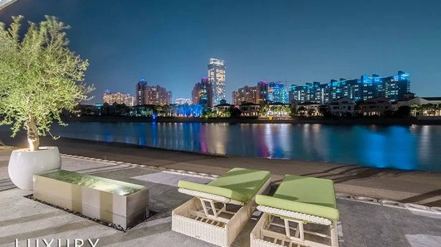 6 غرفة نوم  فيلا في Signature Villas, الإمارات العربية المتحدة رقم 297 № 7