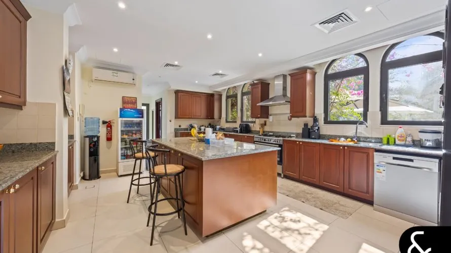 6 غرفة نوم  فيلا في Signature Villas, الإمارات العربية المتحدة رقم 1052 № 12