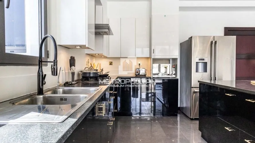 6 غرفة نوم  فيلا في Signature Villas, الإمارات العربية المتحدة رقم 969 № 7