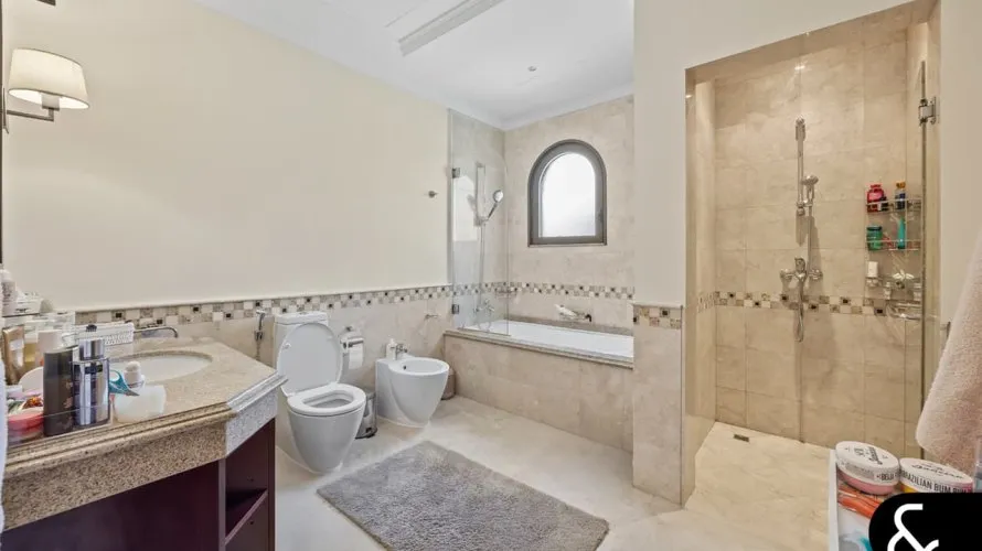 6 غرفة نوم  فيلا في Signature Villas, الإمارات العربية المتحدة رقم 1052 № 19