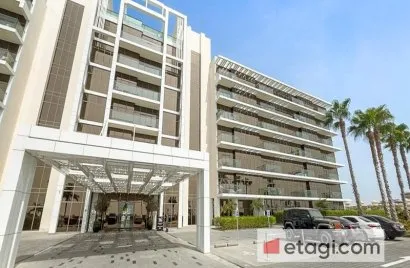 Apartamento de 3 dormitorios en The Crescent, UAE No. 400