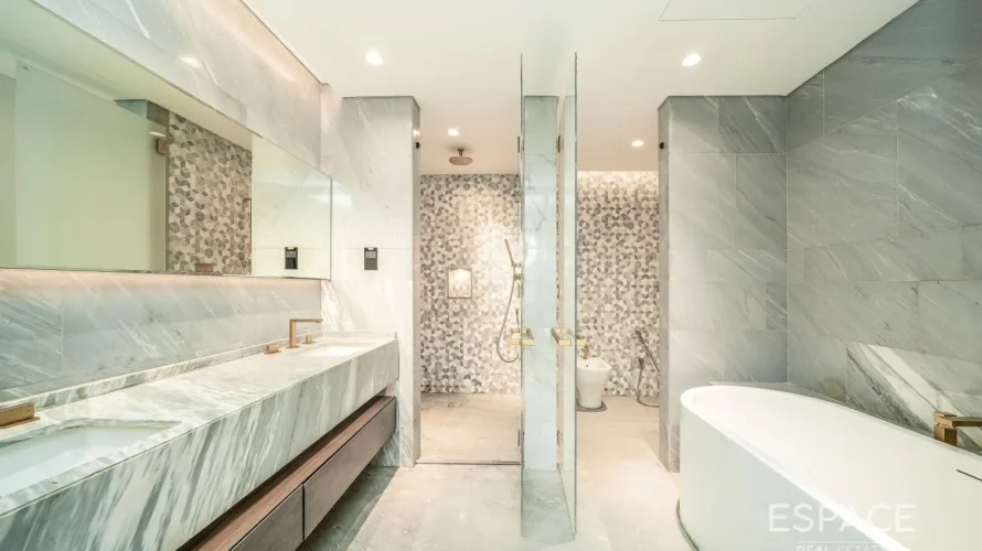 Apartamento de 2 dormitorios en Palm Jumeirah, UAE No. 877 № 15