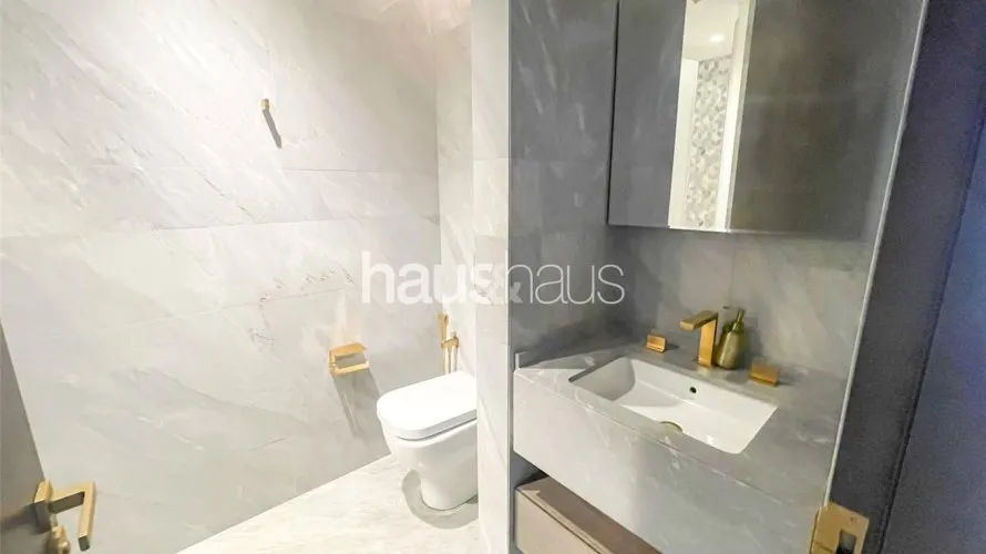 Apartamento de 3 dormitorios en FIVE Palm Jumeirah, UAE No. 551 № 12