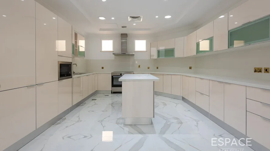 Villa de 6 dormitorios en Palm Jumeirah, UAE No. 933 № 4