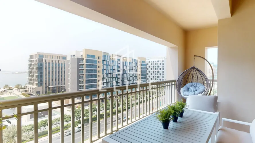 Apartamento de 2 dormitorios en Golden Mile, UAE No. 1146 № 1