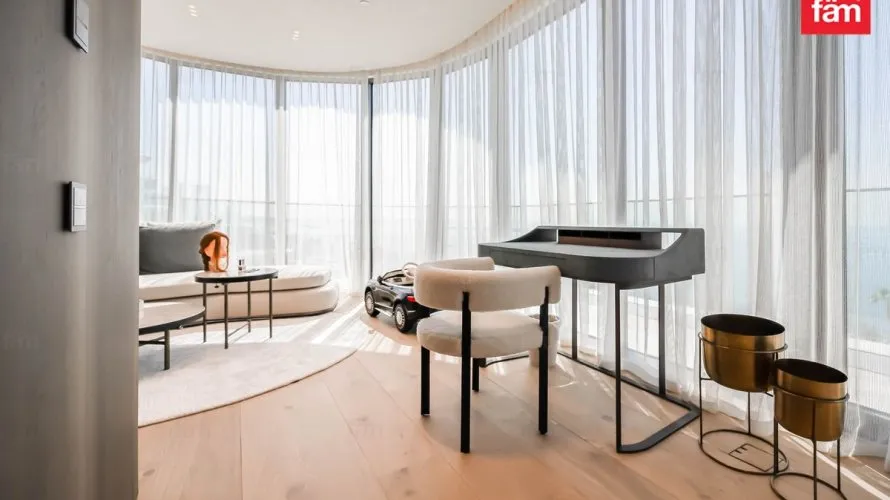 Apartamento de 2 dormitorios en Palm Jumeirah, UAE No. 477 № 3