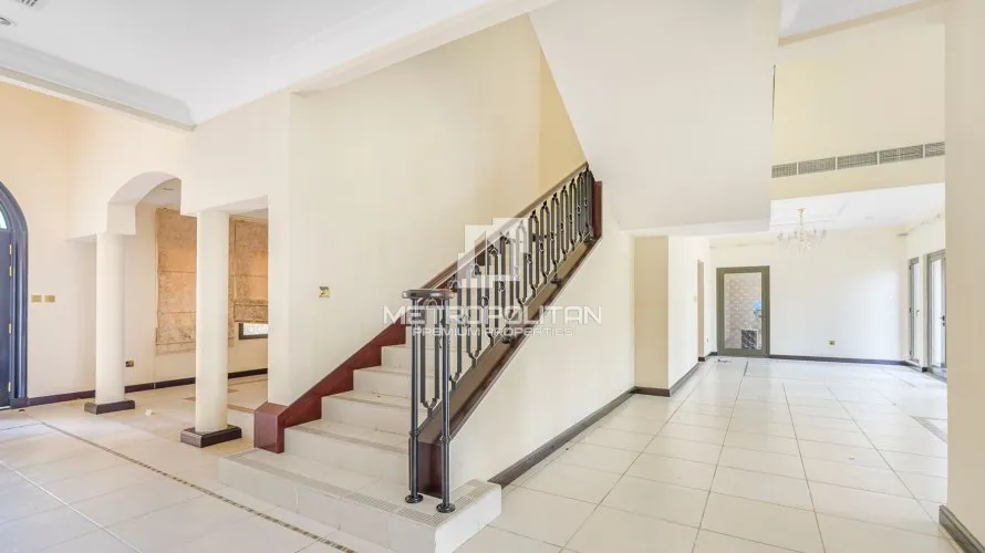 Villa de 4 dormitorios en Palm Jumeirah, UAE No. 977 № 12