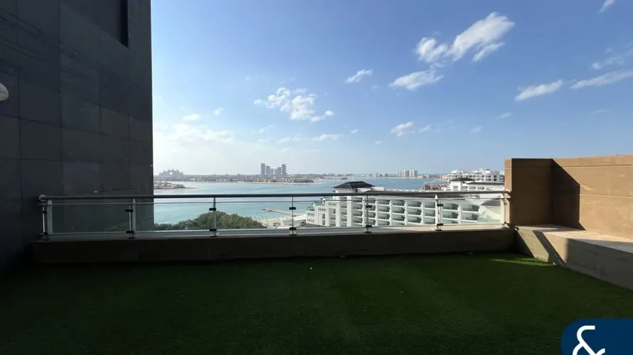 Apartamento de 4 dormitorios en The Crescent, UAE No. 1075 № 12