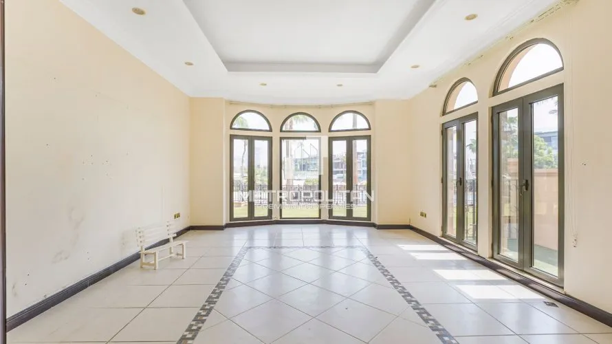 Villa de 4 dormitorios en Palm Jumeirah, UAE No. 977 № 2