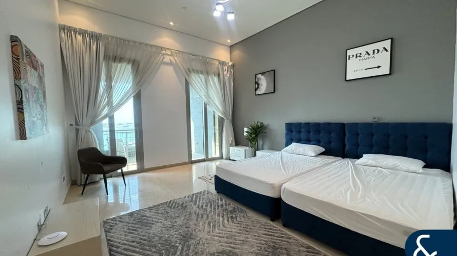 Apartamento de 4 dormitorios en The Crescent, UAE No. 1075 № 6