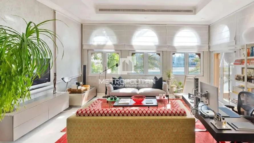 Villa de 5 dormitorios en Signature Villas, UAE No. 359 № 5