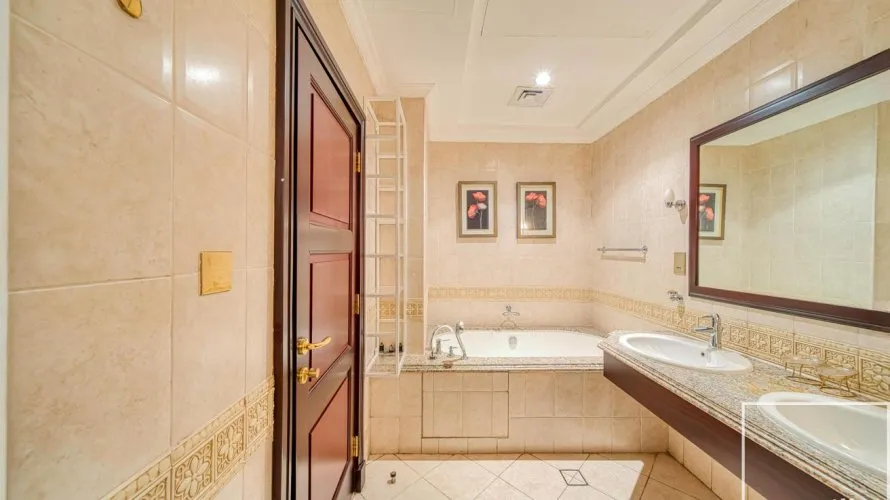 Villa de 4 dormitorios en Palm Jumeirah, UAE No. 1104 № 15