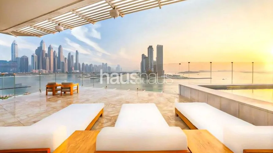 Ático de 4 dormitorios en FIVE Palm Jumeirah, UAE No. 552 № 1