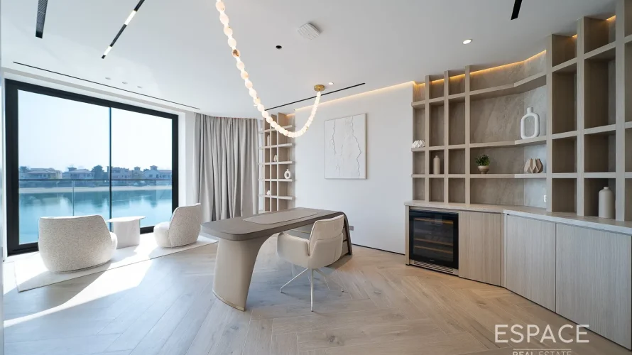 Villa de 4 dormitorios en Palm Jumeirah, UAE No. 858