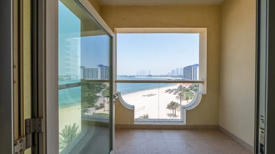 Apartamento de 2 dormitorios en Shoreline Apartments, UAE No. 275 № 8