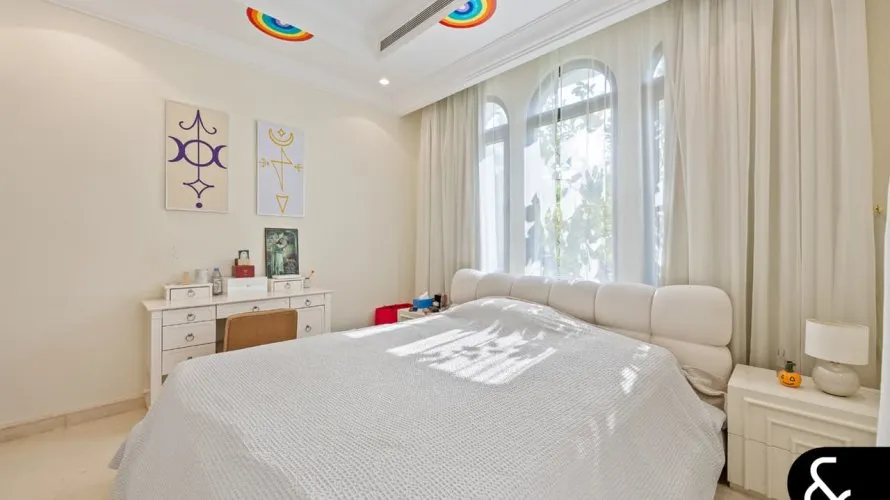 Villa de 6 dormitorios en Signature Villas, UAE No. 1052 № 16