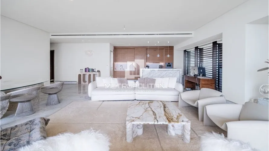 Apartamento de 2 dormitorios en Palm Jumeirah, UAE No. 1024 № 1