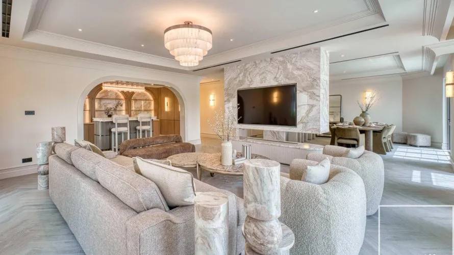 Villa de 5 dormitorios en Garden Homes, UAE No. 1116 № 2