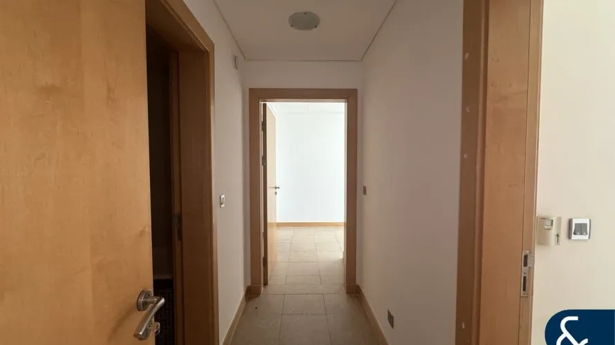 Apartamento de 2 dormitorios en Shoreline Apartments, UAE No. 1355 № 10