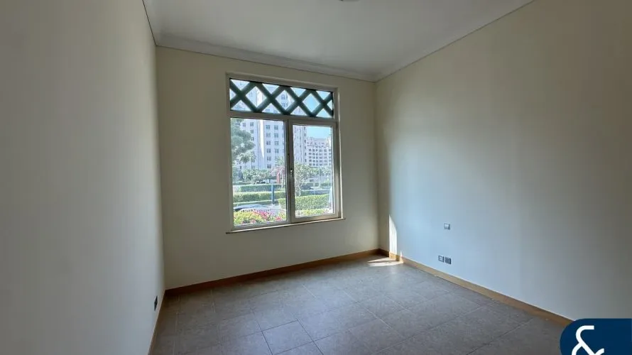 Apartamento de 3 dormitorios en Shoreline Apartments, UAE No. 1206 № 13