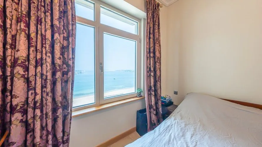 Apartamento de 2 dormitorios en Shoreline Apartments, UAE No. 275 № 4