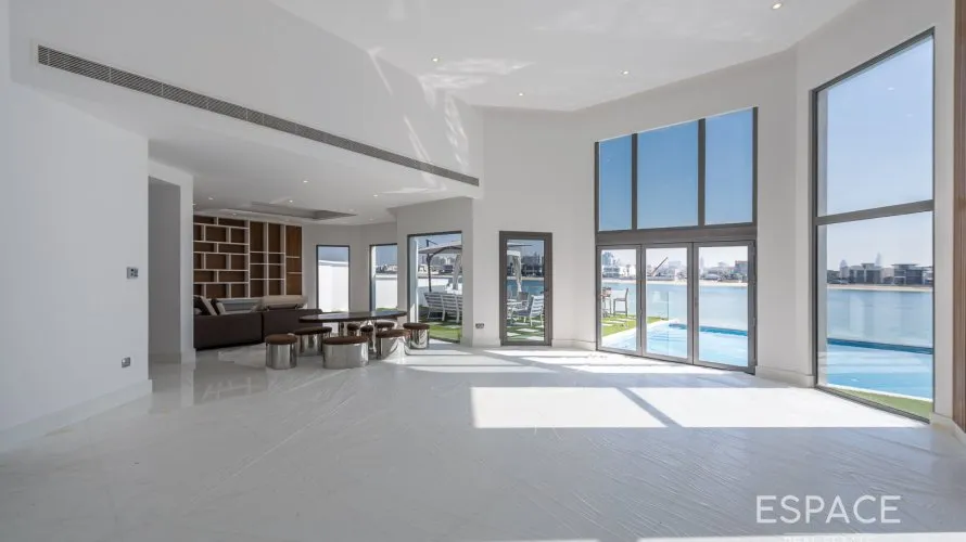 Villa de 4 dormitorios en Palm Jumeirah, UAE No. 878 № 1