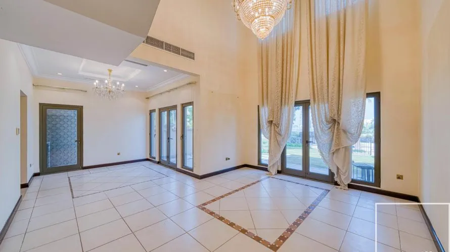 Villa de 4 dormitorios en Palm Jumeirah, UAE No. 1104 № 11