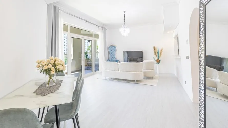 Apartamento de 2 dormitorios en Palm Jumeirah, UAE No. 690 № 3