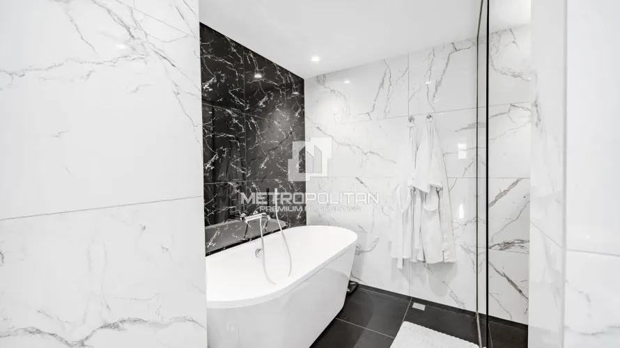 Apartamento de 2 dormitorios en Shoreline Apartments, UAE No. 956 № 5