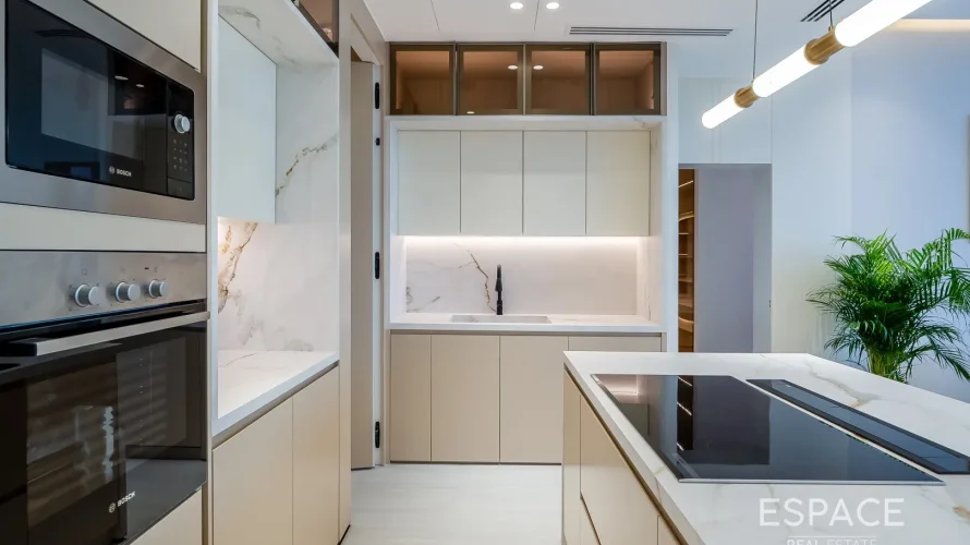 Apartamento de 2 dormitorios en Palm Jumeirah, UAE No. 926 № 9