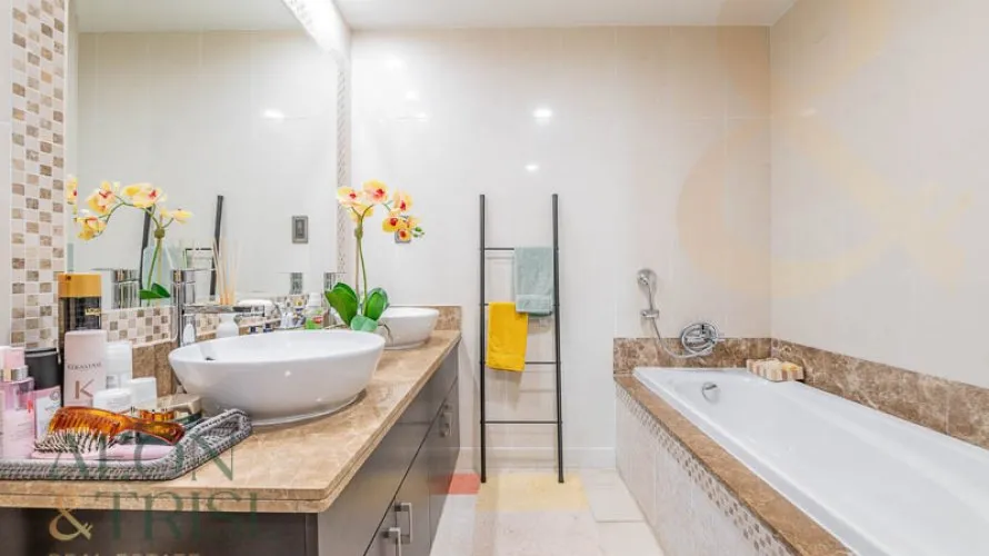 Apartamento de 3 dormitorios en Kingdom of Sheba, UAE No. 799 № 3