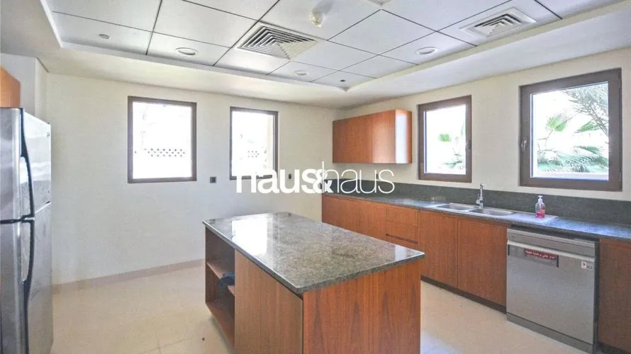 Villa de 5 dormitorios en Kingdom of Sheba, UAE No. 565 № 3