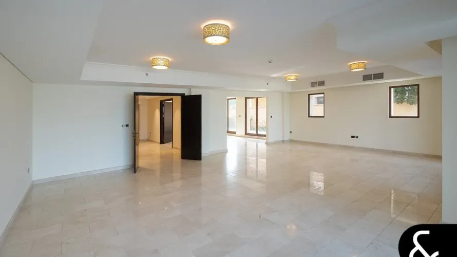 Villa de 5 dormitorios en Kingdom of Sheba, UAE No. 1060