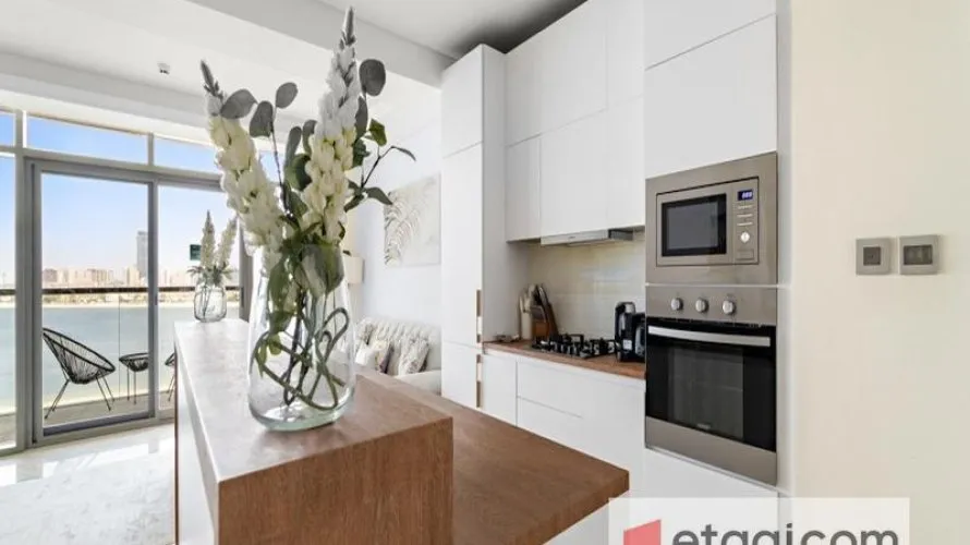 Apartamento de 3 dormitorios en The Crescent, UAE No. 400 № 4