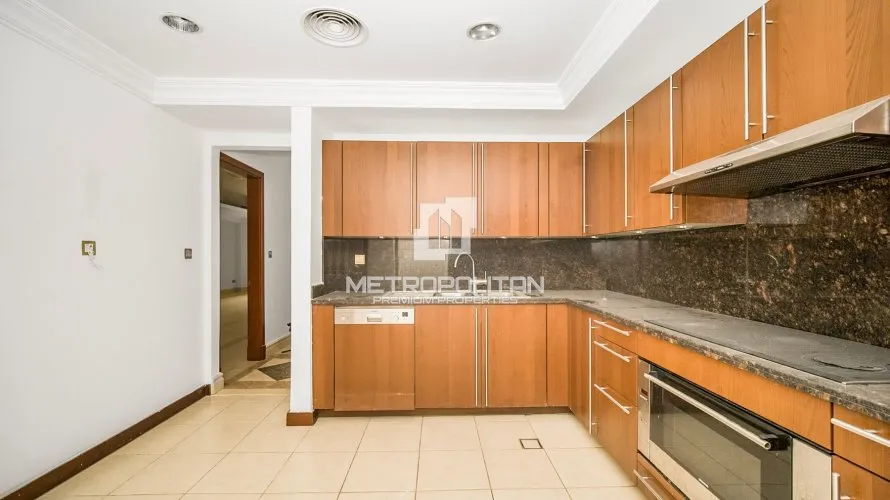 Adosado de 3 dormitorios en Palm Jumeirah, UAE No. 454 № 1