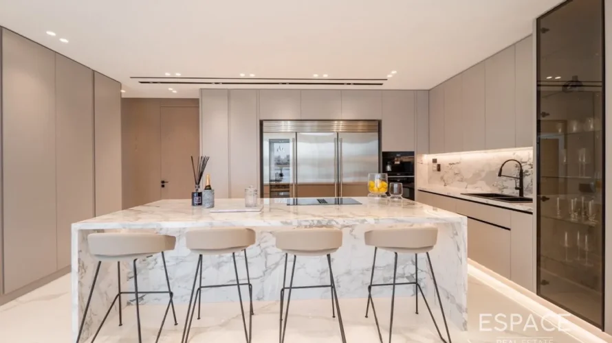 Villa de 5 dormitorios en Palm Jumeirah, UAE No. 934 № 3