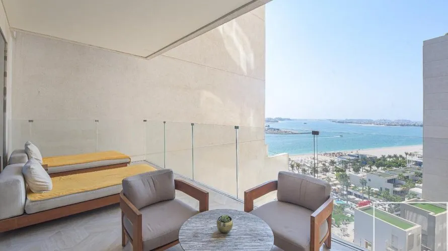 Apartamento de 2 dormitorios en FIVE Palm Jumeirah, UAE No. 1137 № 2