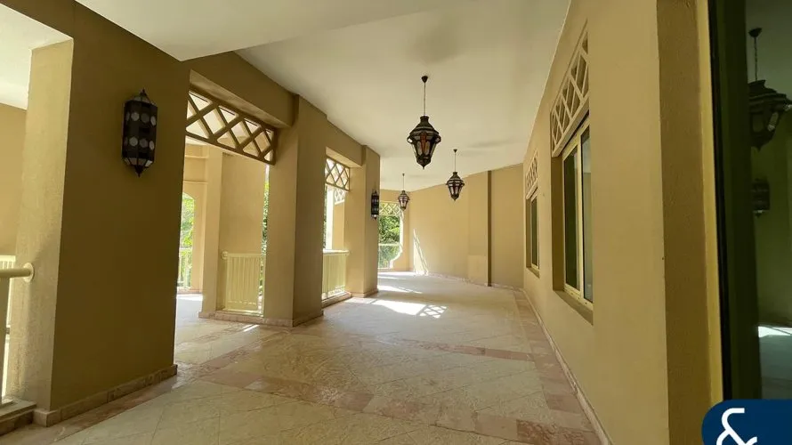 Apartamento de 1 dormitorio en Shoreline Apartments, UAE No. 1053 № 12