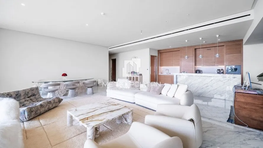 Apartamento de 2 dormitorios en Palm Jumeirah, UAE No. 1024