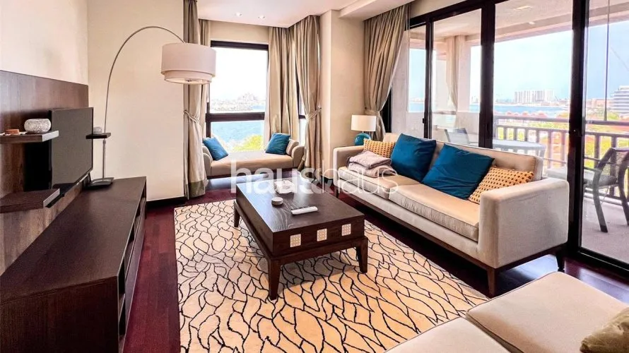 Apartamento de 2 dormitorios en Palm Jumeirah, UAE No. 587 № 1
