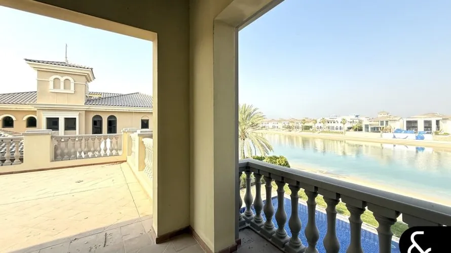 Villa de 6 dormitorios en Signature Villas, UAE No. 1051 № 22