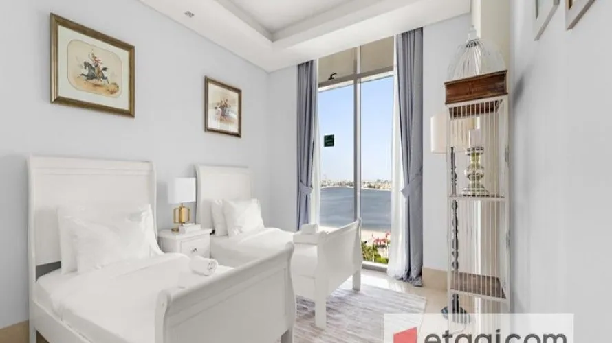 Apartamento de 3 dormitorios en The Crescent, UAE No. 400 № 13