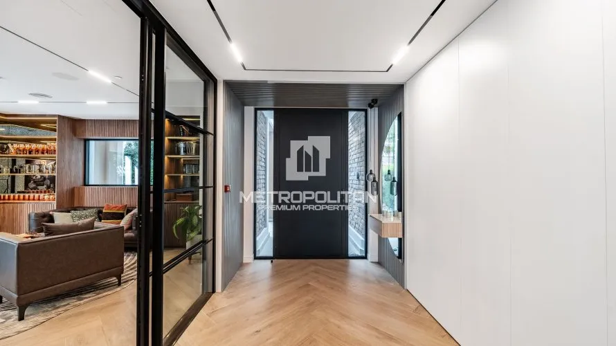 Villa de 5 dormitorios en Palm Jumeirah, UAE No. 966 № 2