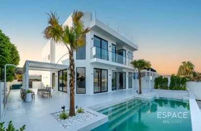 Villa de 4 dormitorios en Palm Jumeirah, UAE No. 858