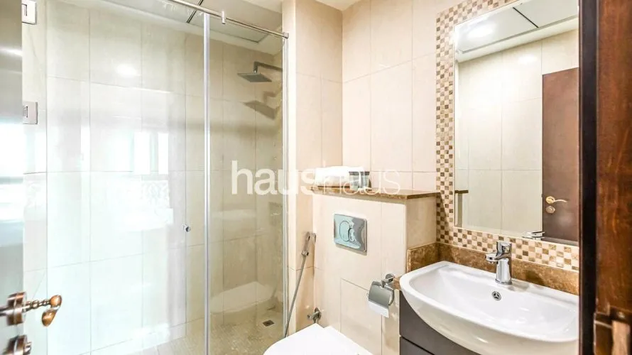 Apartamento de 3 dormitorios en Kingdom of Sheba, UAE No. 556 № 11