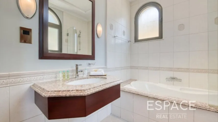 Villa de 5 dormitorios en Palm Jumeirah, UAE No. 887 № 10