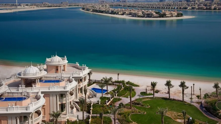 Apartamento de 3 dormitorios en Kempinski Palm Residence, UAE No. 158 № 2