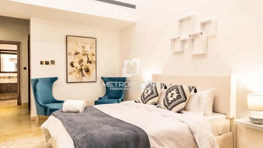 Villa de 6 dormitorios en Signature Villas, UAE No. 969 № 16