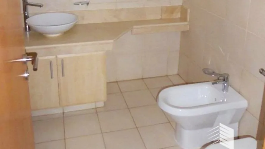 Apartamento de 1 dormitorio en Shoreline Apartments, UAE No. 249 № 2