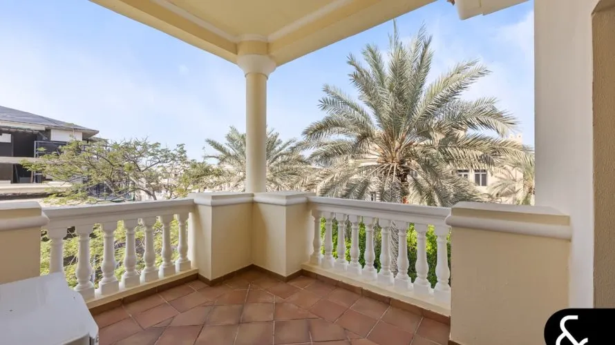 Villa de 6 dormitorios en Signature Villas, UAE No. 1052 № 20